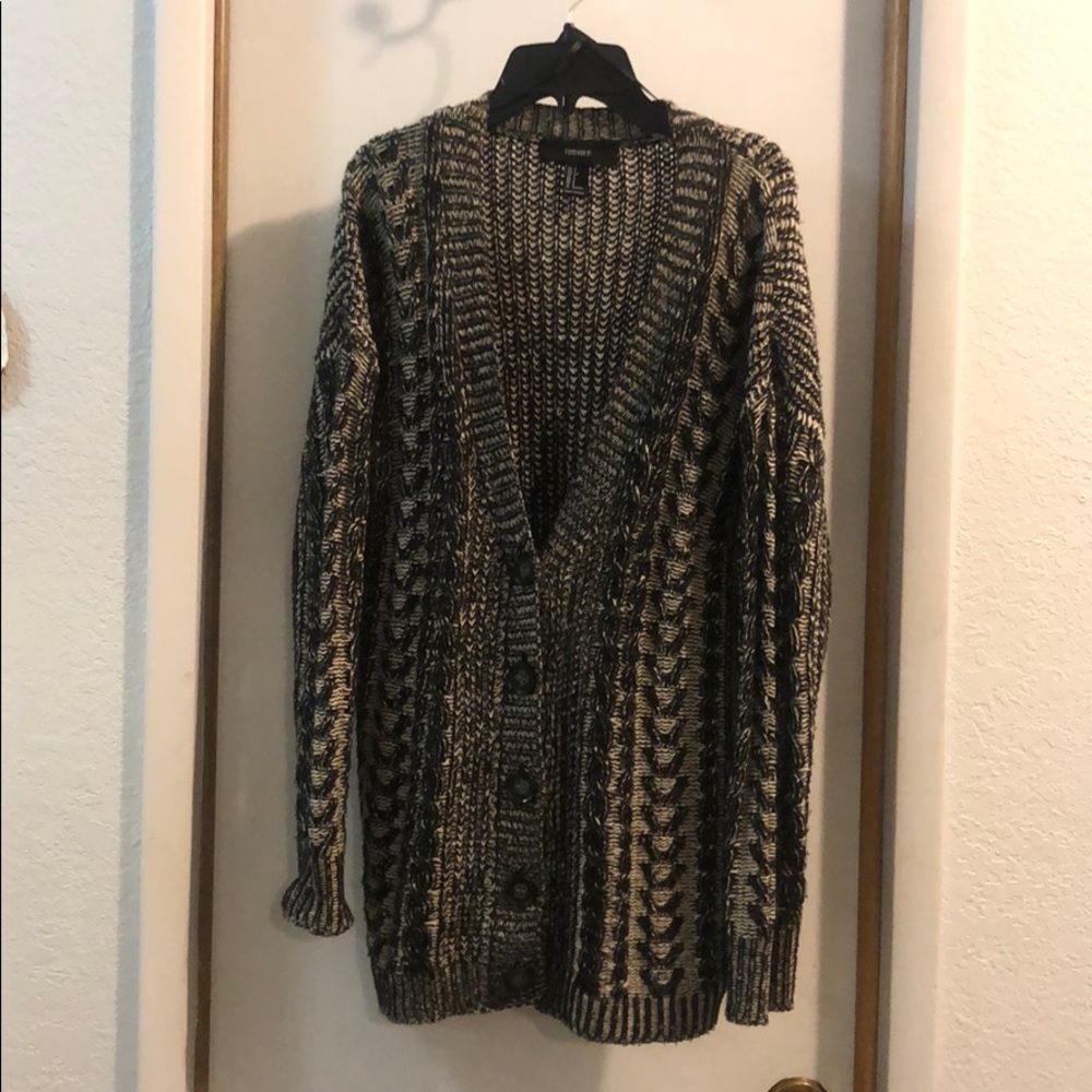 🧶FOREVER 21/ Chunky Cable Knit Cardigan🧶